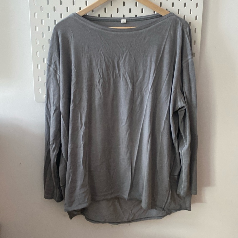Gray Lululemon Long Sleeve.